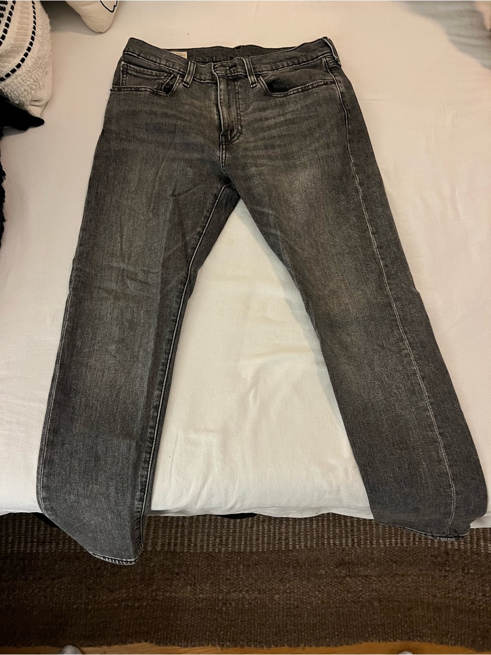 Men's Gray Levi 512s